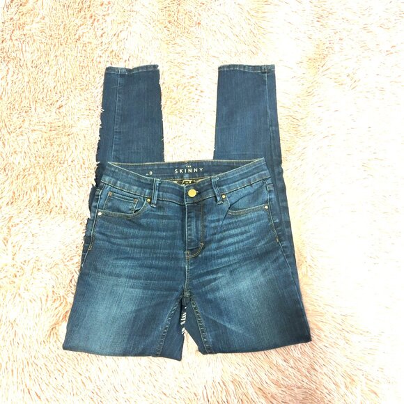 White House Black Market Denim - WHBM The Skinny Mid-Rise Jeans, Size 0
